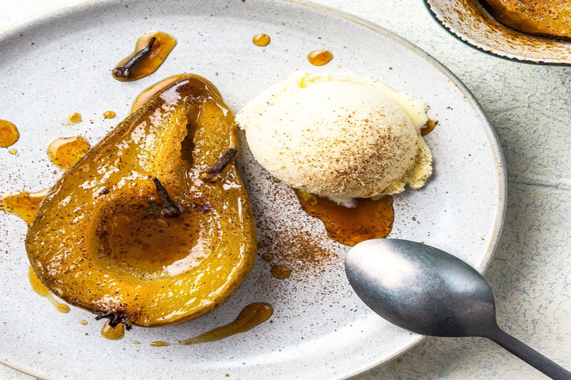 VANLLA PEAR - Inspired by Bath &amp; Body Works Yuletide Pear Vanilla - Ripe pear juice meets dreamy vanilla in this delightful fragrance that's anything but boring. Sweet, creamy notes dance with whispers of soft musk and warm amber, creating a cozy finish that sticks around. It's like capturing autumn's best fruit in a bottle—fresh, indulgent, and totally irresistible. perfume Oil & Body Spray