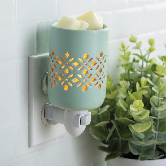 Soft Mint Plug - In Wax Warmer
